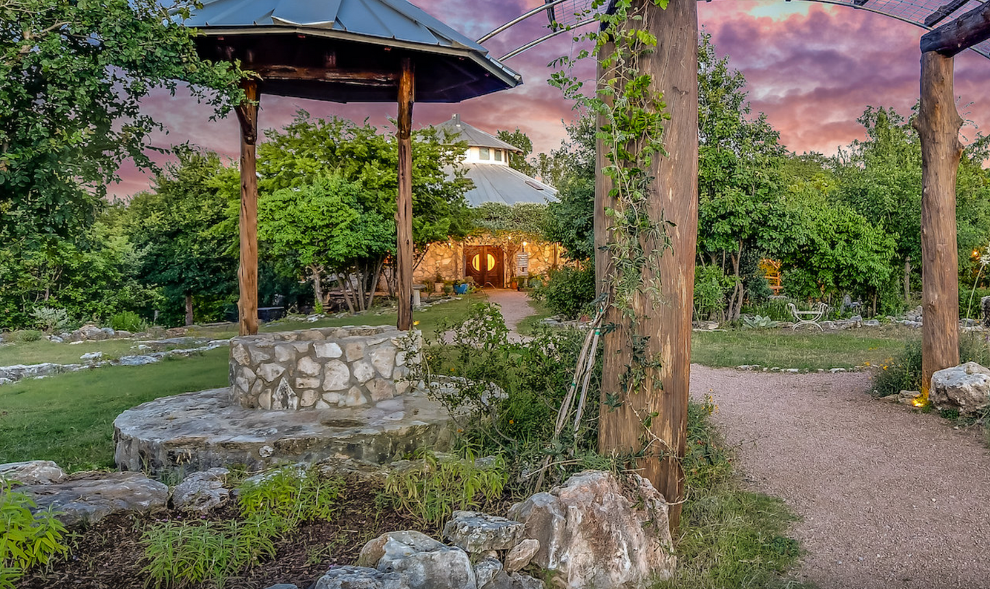 Ranch House - Outside